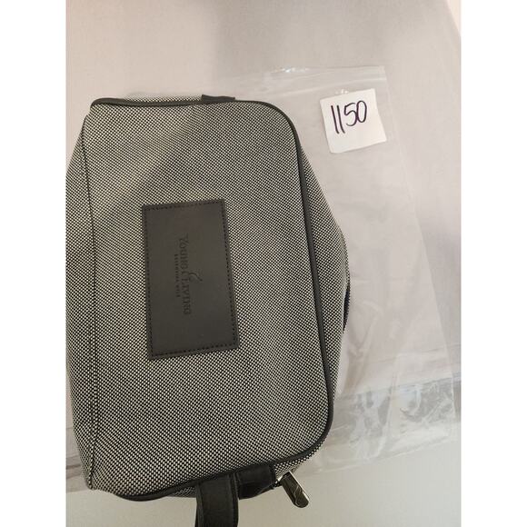 YOUNG LIVING Essential Oils Travel Accessories Cosmetic Bag - Picture 10 of 10